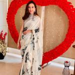 PearlGrace – Off-White Georgette Saree with Pearl Lace & Printed Blouse