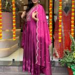 Pink Violet – Anarkali Flared Kurti Pant Dupatta Set (Muslin with Golden Zari Work)