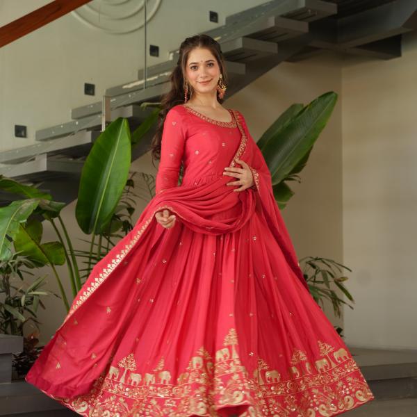 💫 "Noorani Glam" Chinnon Embroidered Gown Set with Dupatta