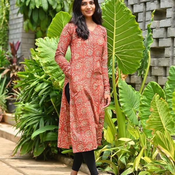 "Blossom Breeze" – Summer Special Cotton Kurti