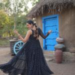 💖 "Bandhuri Kutchi Flair Gown" – Premium Bandhani Print Gown