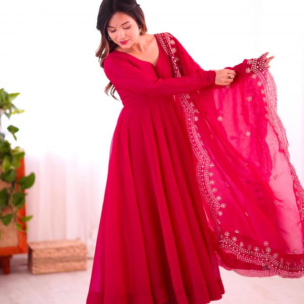 ✨ Product Name: Aarvi - Premium Designer Fandy Silk Gown with Dupatta