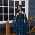 “RAASHA Deep Blue & Maroon Embroidered Chanderi Silk 3‑Piece Suit Set – Cotton‑Lined Kurti, Palazzo & Dupatta”