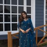 “RAASHA Deep Blue & Maroon Embroidered Chanderi Silk 3‑Piece Suit Set – Cotton‑Lined Kurti, Palazzo & Dupatta”