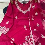“RAASHA Deep Blue & Maroon Embroidered Chanderi Silk 3‑Piece Suit Set – Cotton‑Lined Kurti, Palazzo & Dupatta”