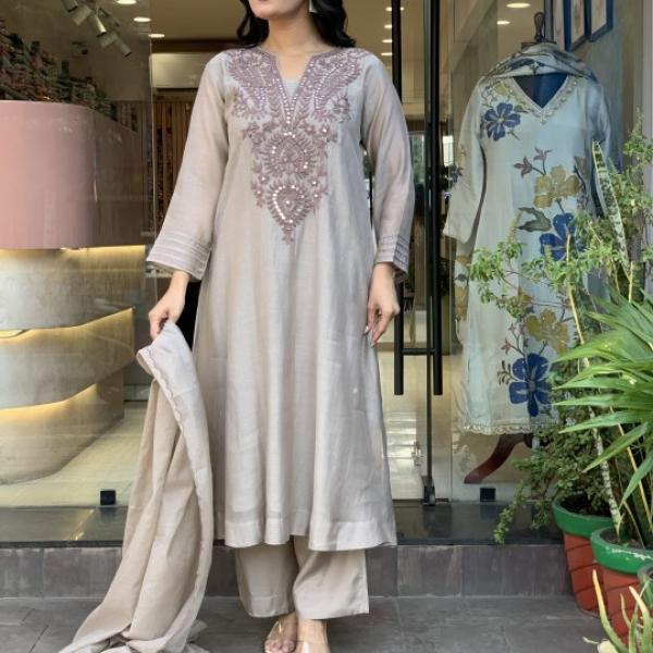 Premium Muslin Cotton 3-Piece Vani Embroidered Kurta Pant Dupatta Set