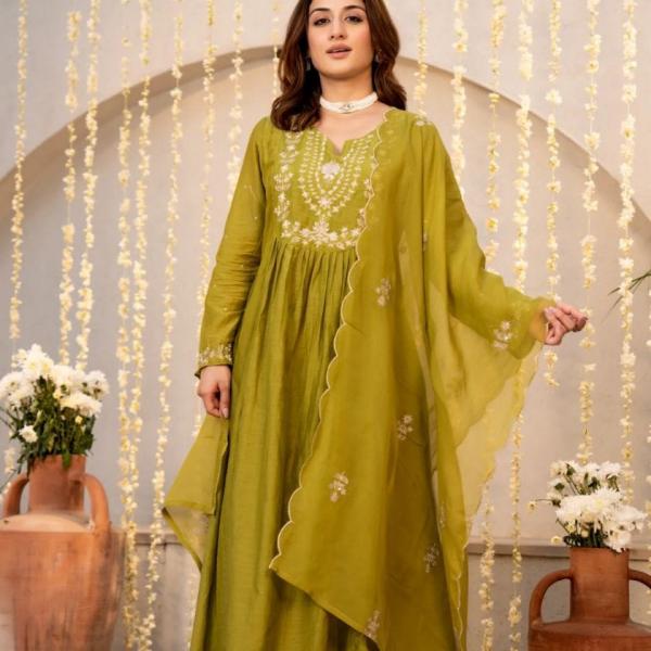 Aarzoo Chanderi Silk Embroidered Anarkali Suit Set