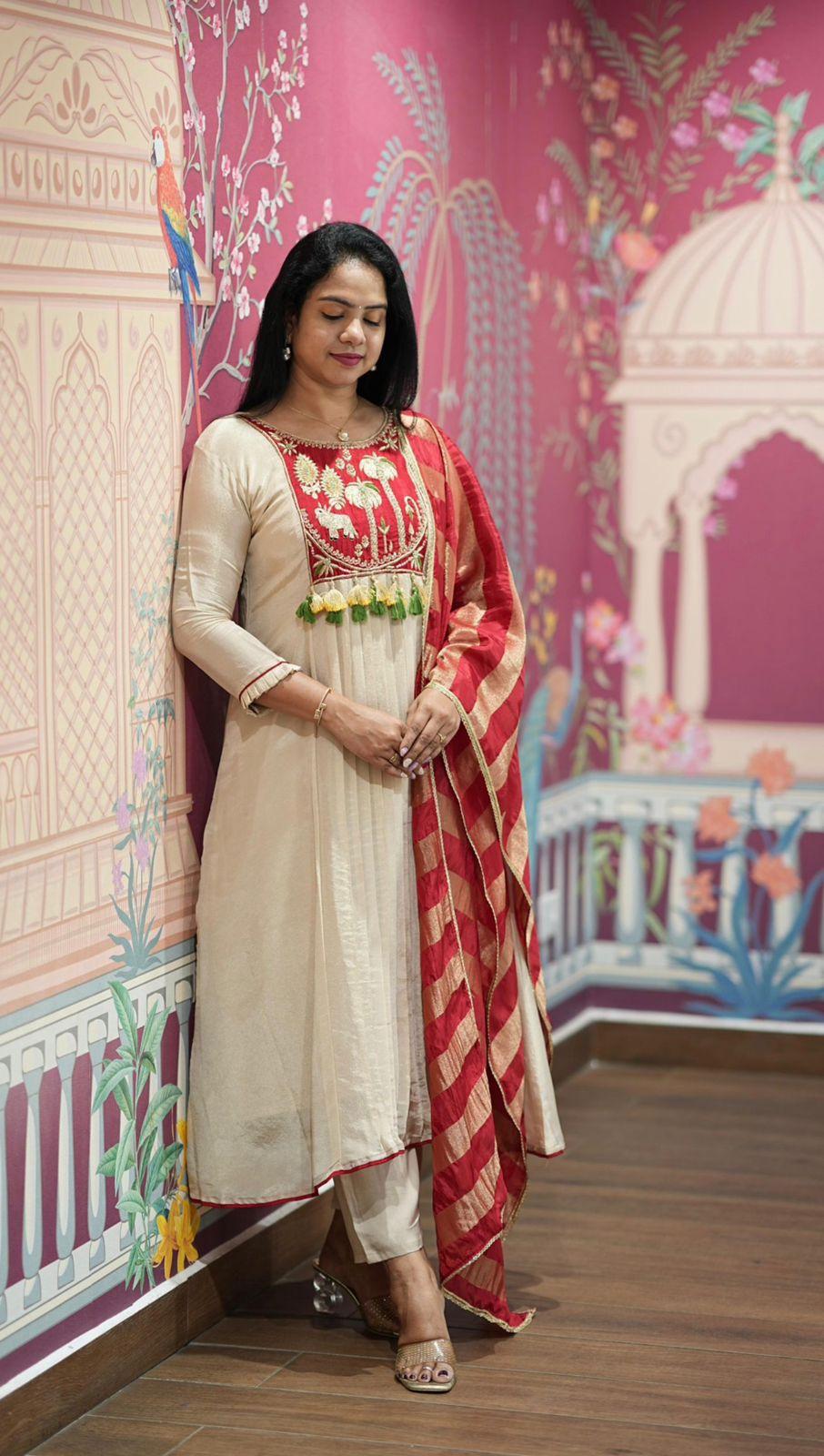 https://www.suvastifashion.in/storage/whatsapp-video-2026-04-17-at-30817-pm.mp4